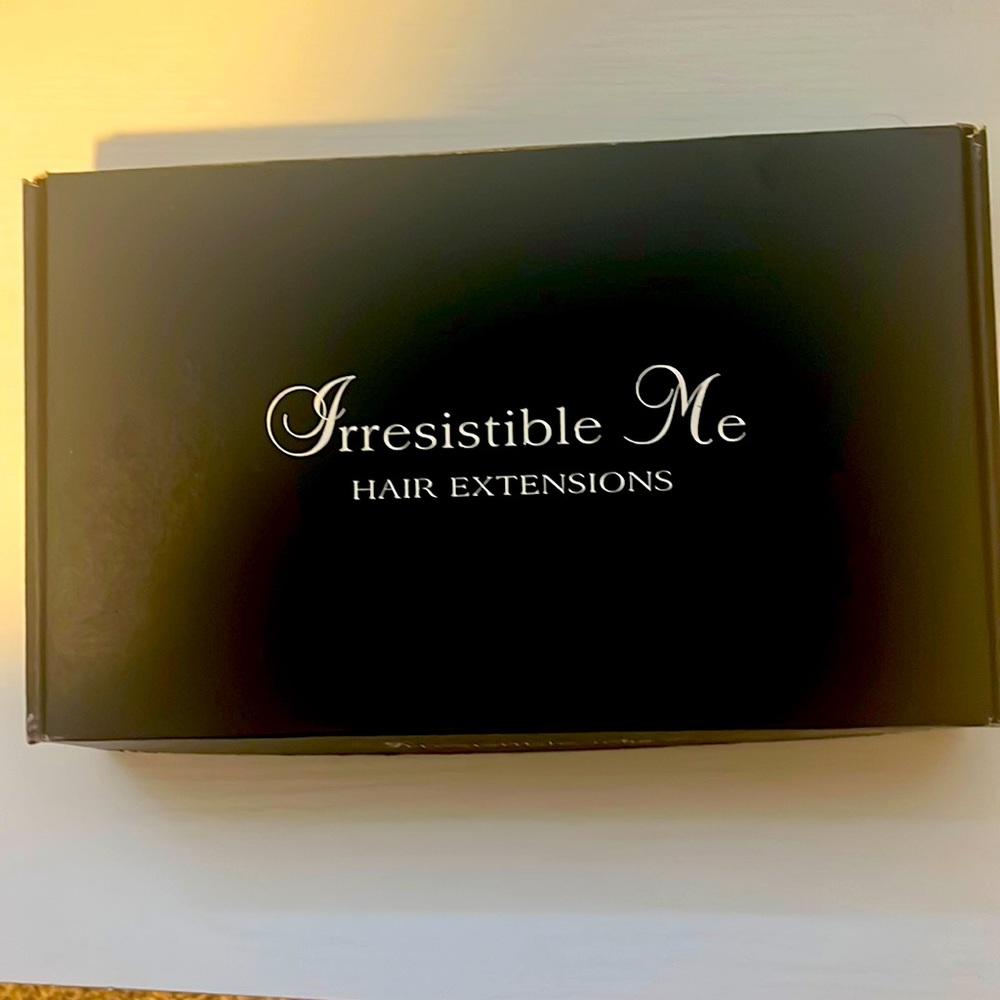 Irresistible me. Volumizing 4 clip weft, hair extension